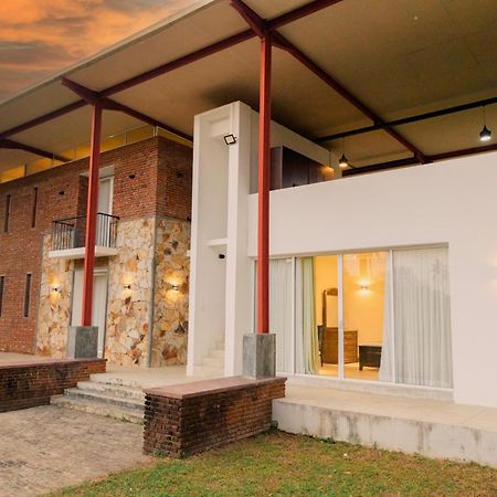 Hungili Farm & Eco Resort Maho Exterior photo